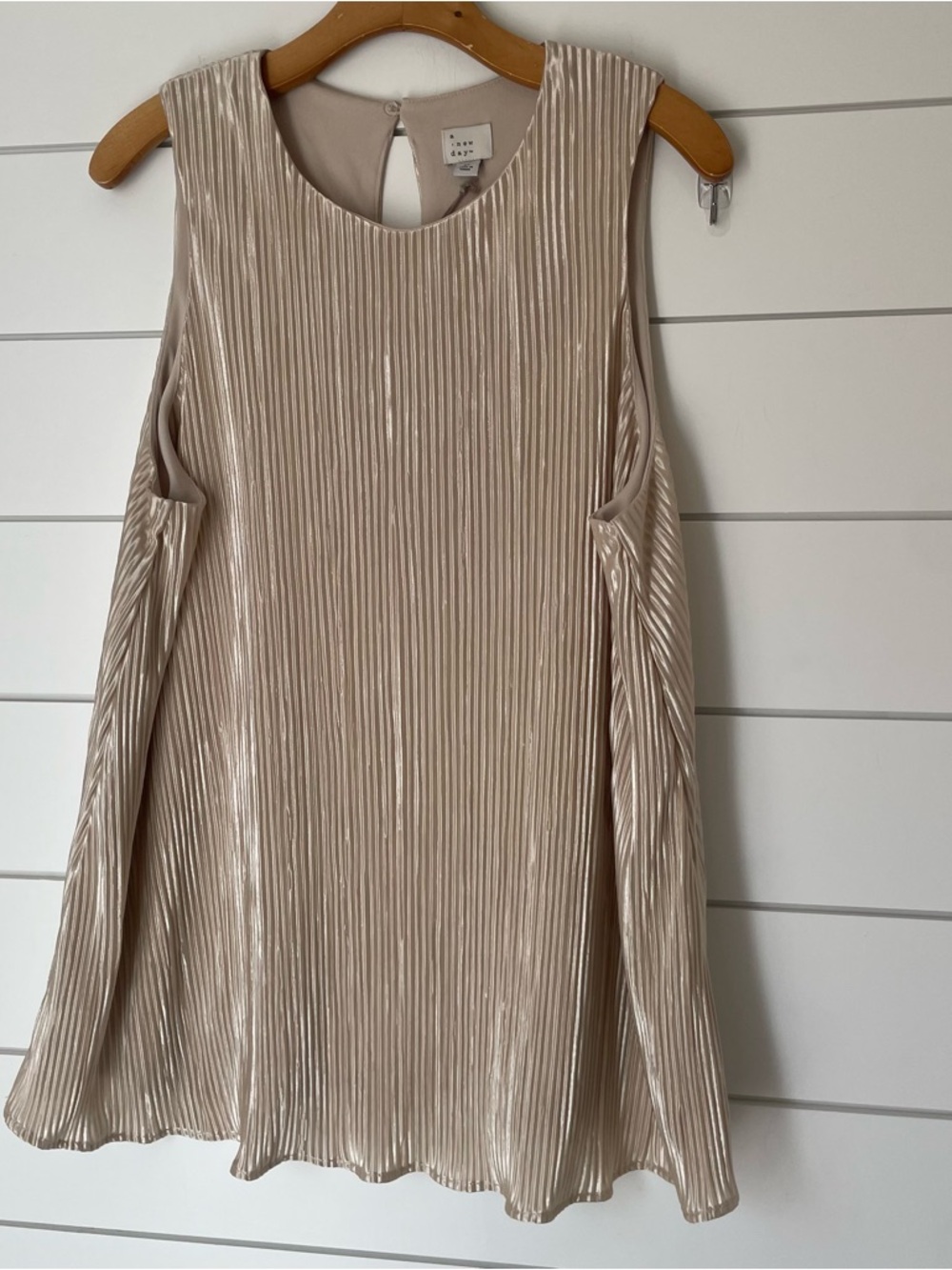 a new day Shimmery Taupe Pleated shell sleeveless tank - Picture 2 of 8